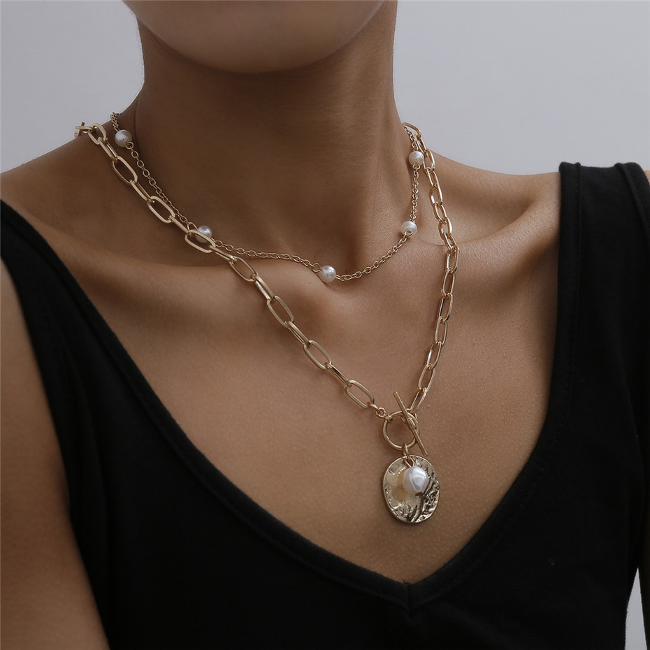 Necklace with Coin-Shaped Pearl Pendant